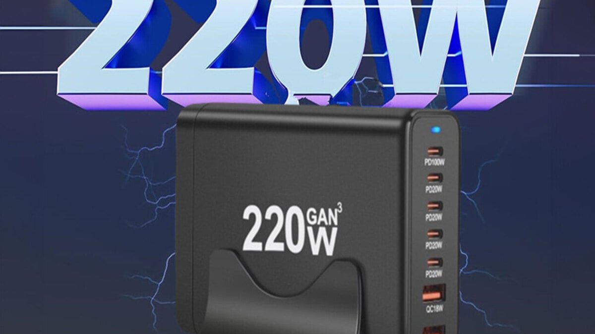 220W GaN USB-C 7-Port Charging Station, now just $32.97.