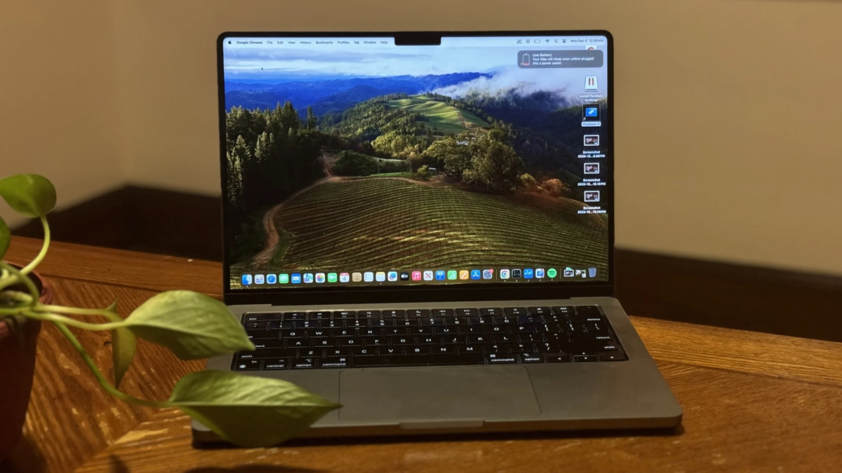 Take $300 off the M3 MacBook Pro at Amazon